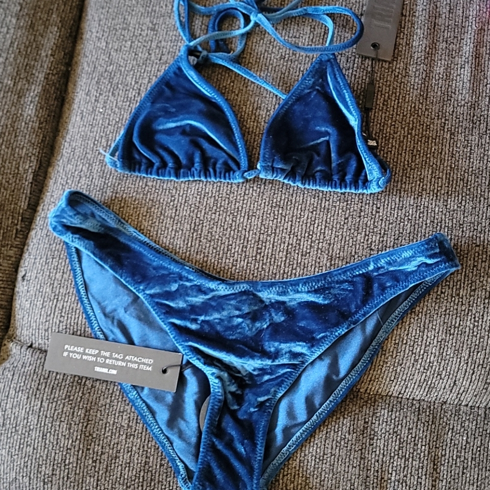 Bathing suit